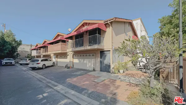 961 S Manhattan Place #3, Los Angeles, CA 90019