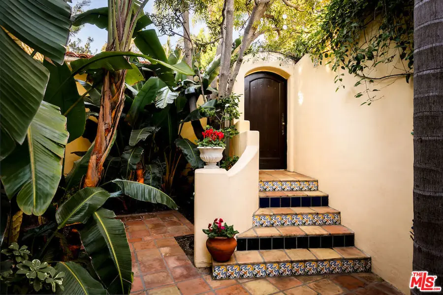 7050 La Presa Drive, Los Angeles, CA 90068 - Image #2