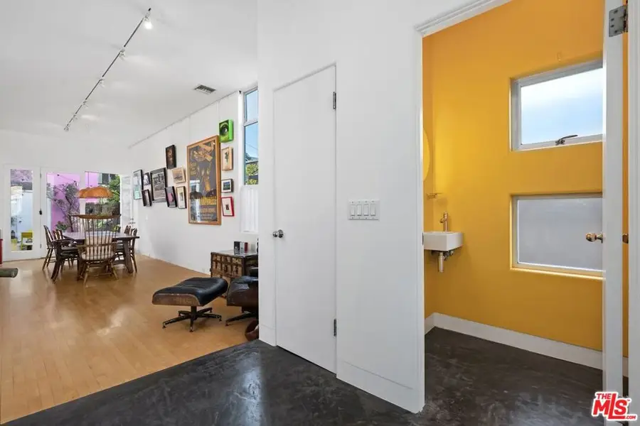 1314 Cabrillo Avenue, Venice, CA 90291 - Image #3