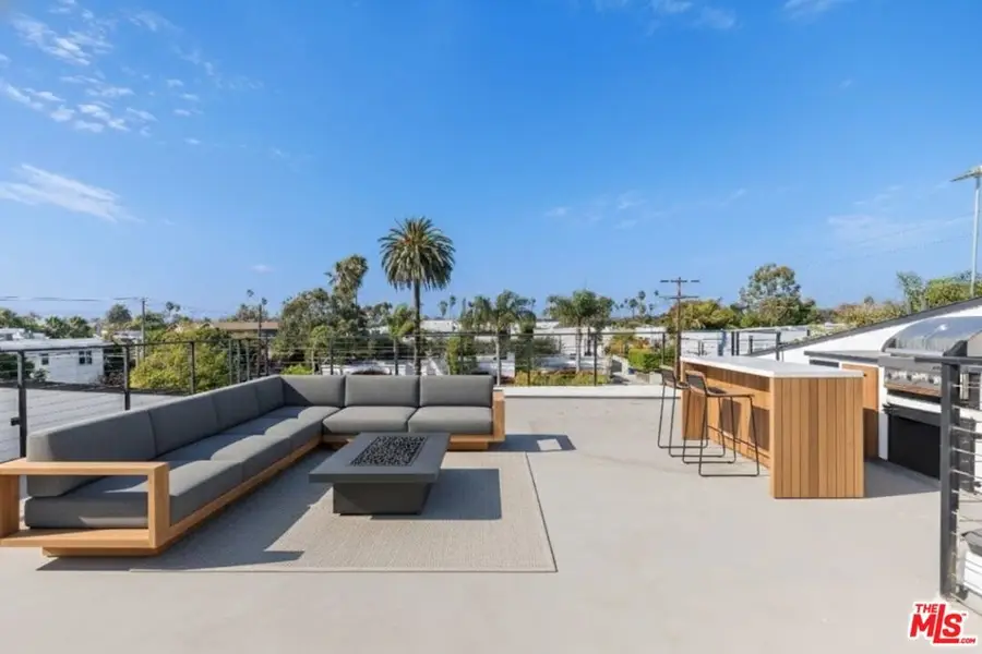 658 California Avenue, Venice, CA 90291 - #2