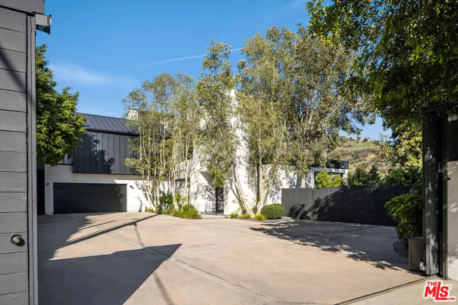 8080 Laurel View Drive, Los Angeles, CA 90069 - #2