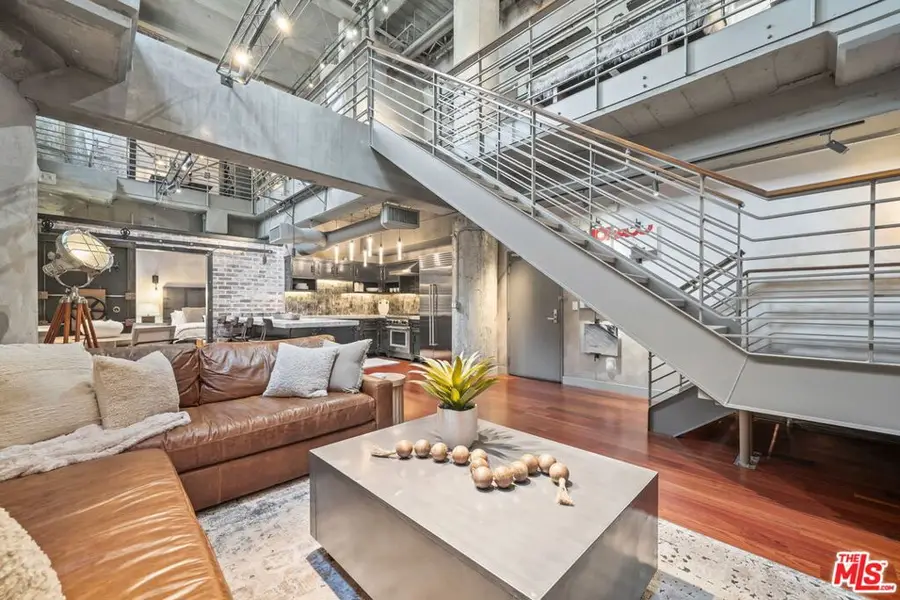 330 S 11th Avenue #A005, Los Angeles, CA 90015 - #2