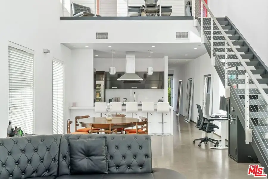 611 N Bronson Avenue #10, Los Angeles, CA 90004 - Image #3