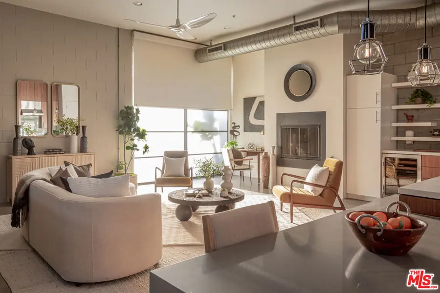 1534 17th Street #105, Santa Monica, CA 90404 - #2