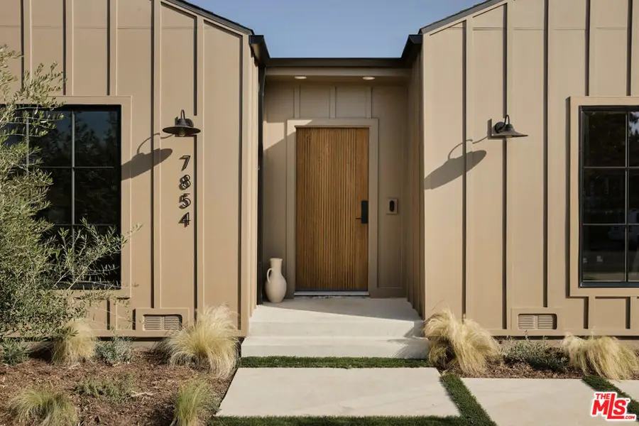 7854 Truxton Avenue, Los Angeles, CA 90045 - Image #2