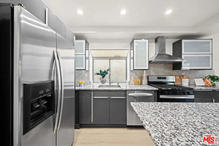 11453 Fox Hollow Lane, Pacoima, CA 91331 - Image #3