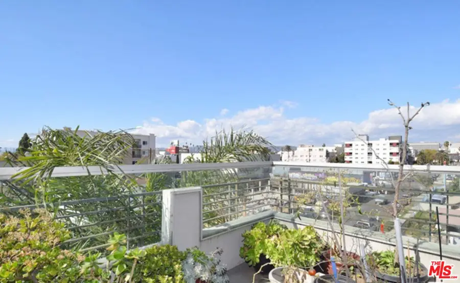 1036 S Serrano Avenue #401, Los Angeles, CA 90006 - Image #3