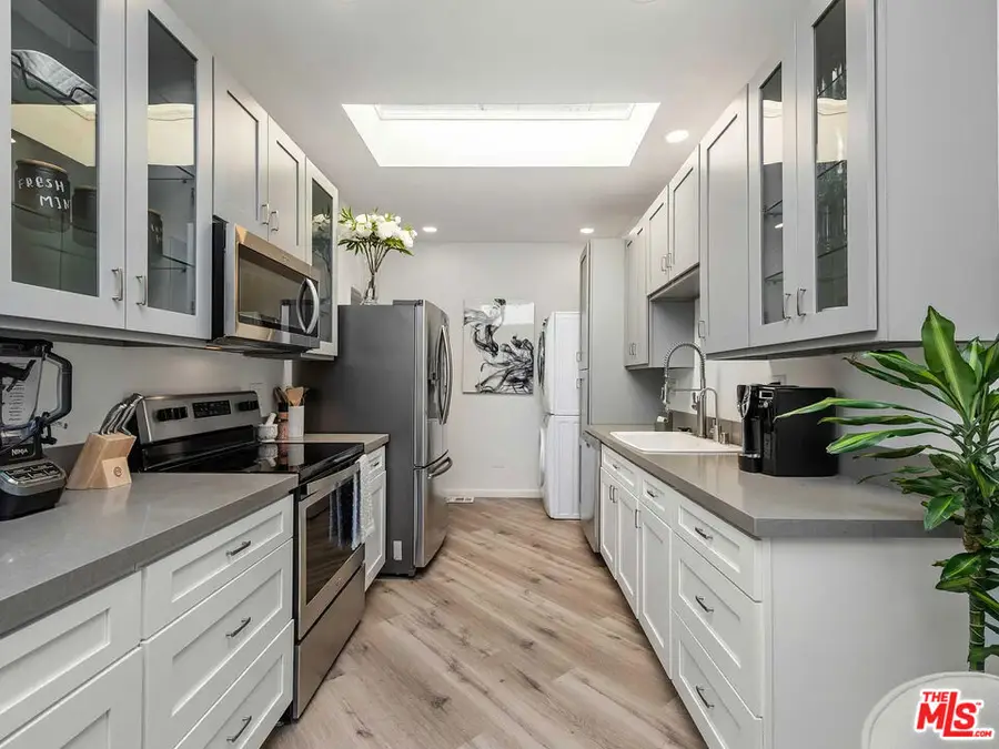 8823 Betty Way, Los Angeles, CA 90069 - #2