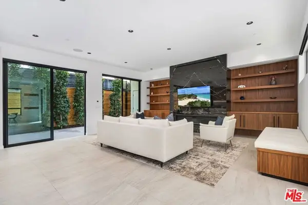 212 Bay Street #102, Santa Monica, CA 90405