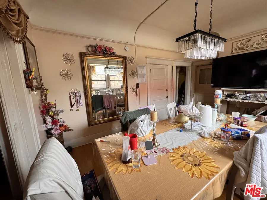 1315 S Westmoreland Avenue, Los Angeles, CA 90006 - Image #3