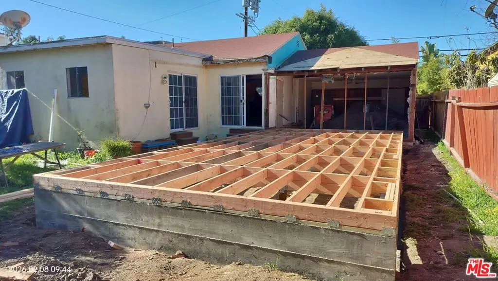 4226 Redwood Avenue, Los Angeles, CA 90066 - #1