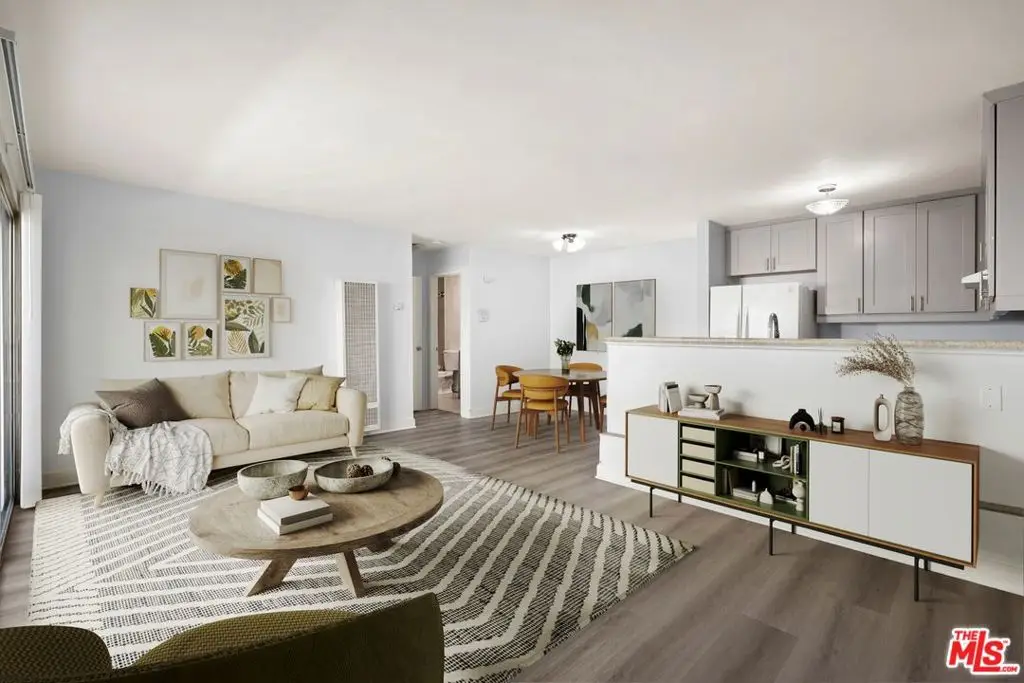 18530 Hatteras Street #115, Tarzana, CA 91356 - Image #1