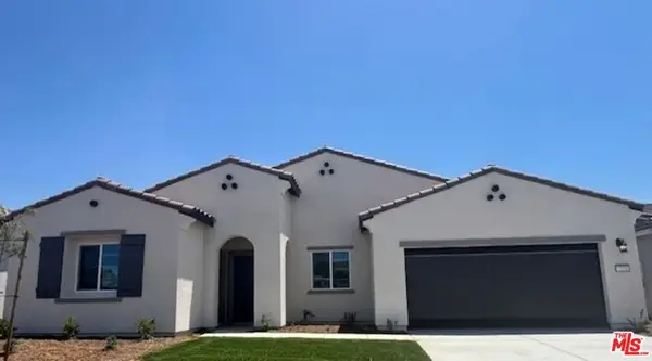 7318 Chetco River Street, Bakersfield, CA 93311