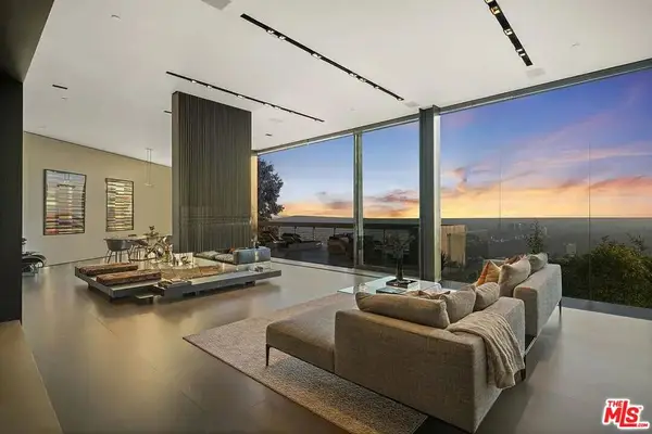 8790 Appian Way, Los Angeles, CA 90046