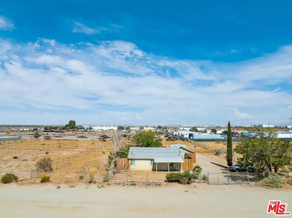 42104 6th Street, Lancaster, CA 93535 - #1