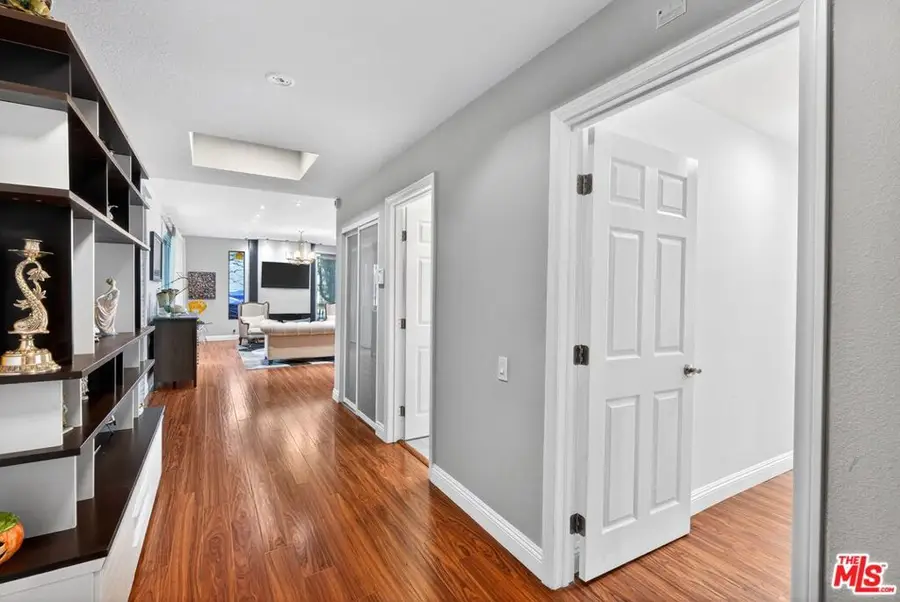 4822 Van Noord Avenue #6, Sherman Oaks, CA 91423 - #3