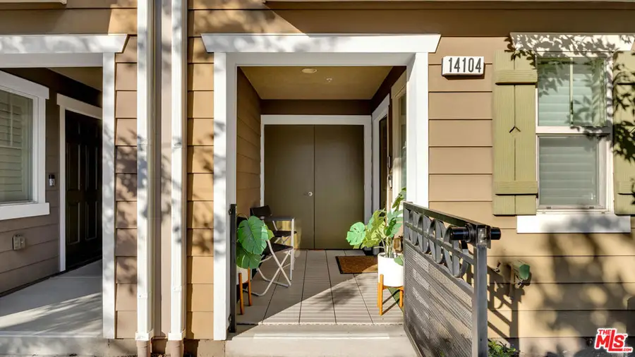 14104 W Chapparel Lane, Van Nuys, CA 91405 - #2