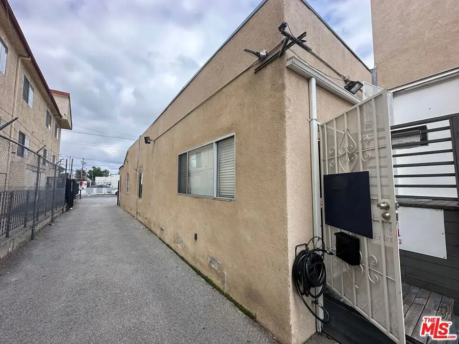 7304 Canby Avenue, Reseda, CA 91335 - #2