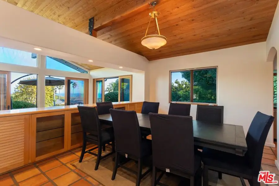 3825 Malibu Country Drive, Malibu, CA 90265 - #3
