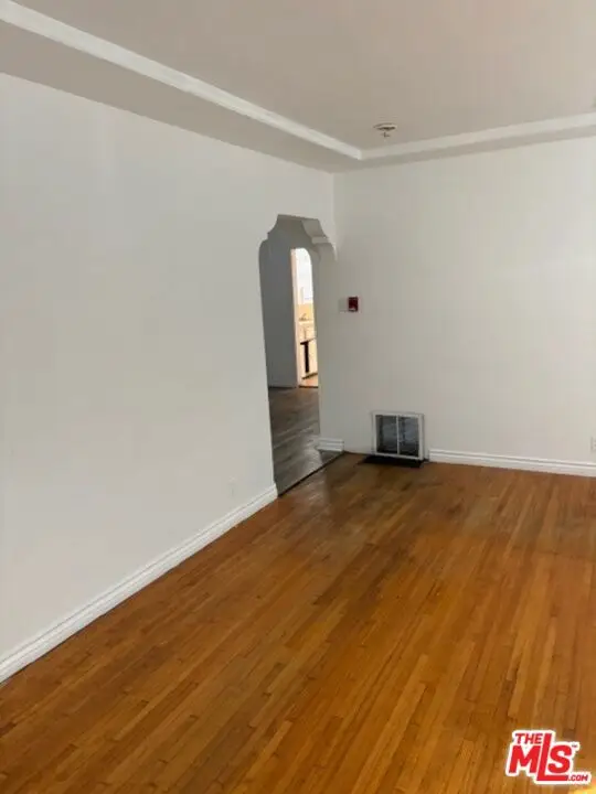 1104 W 58th Street, Los Angeles, CA 90037 - #3