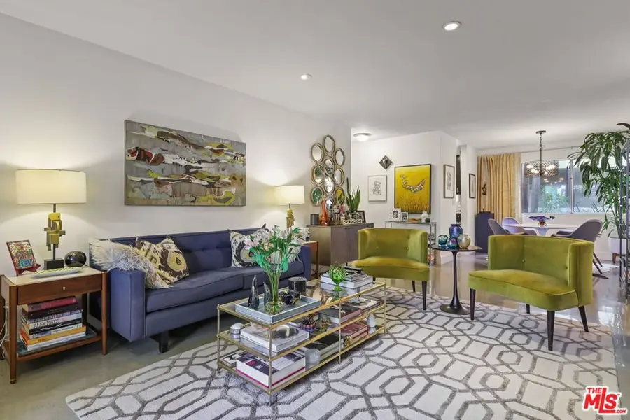 8400 De Longpre Avenue #202, West Hollywood, CA 90069 - #2