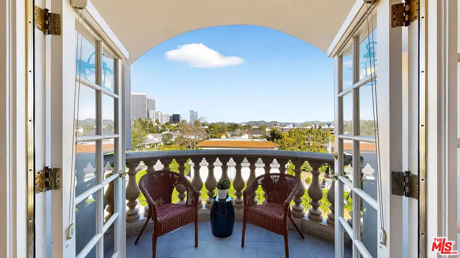 9848 Vidor Drive #402, Los Angeles, CA 90035 - #3