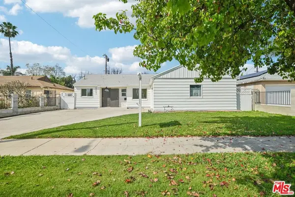 8061 Hesperia Avenue, Reseda, CA 91335