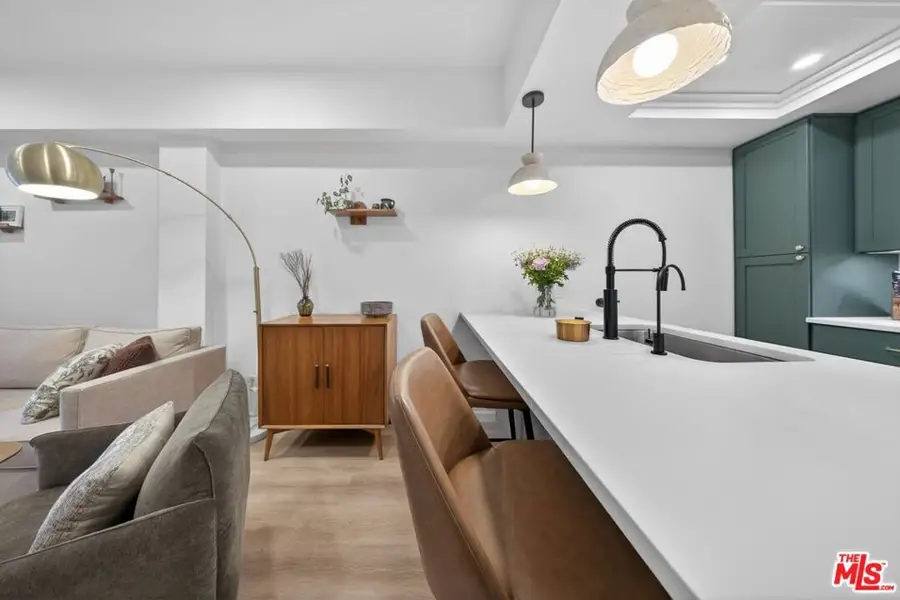 147 W Acacia Avenue #118, Glendale, CA 91204 - #3