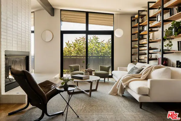 2825 La Cuesta Drive, Los Angeles, CA 90046