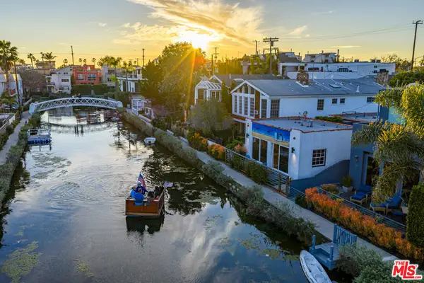 225 Carroll Canal, Venice, CA 90291