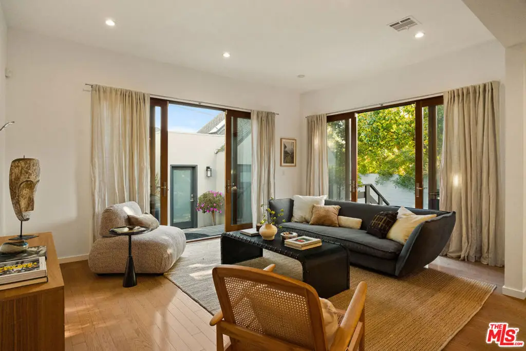 1126 Grant Avenue, Venice, CA 90291 - #1