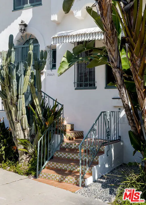 2166 Beachwood Terrace, Los Angeles, CA 90068 - #3