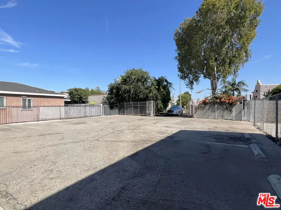 1735 E 10th Street, Long Beach, CA 90813 - #2