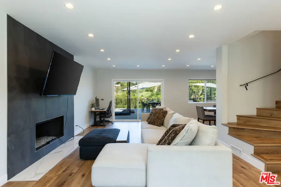 22623 Cavalier Street, Woodland Hills, CA 91364 - #3