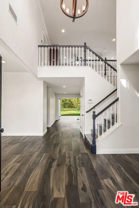 6221 Penfield Avenue, Woodland Hills, CA 91367 - #2