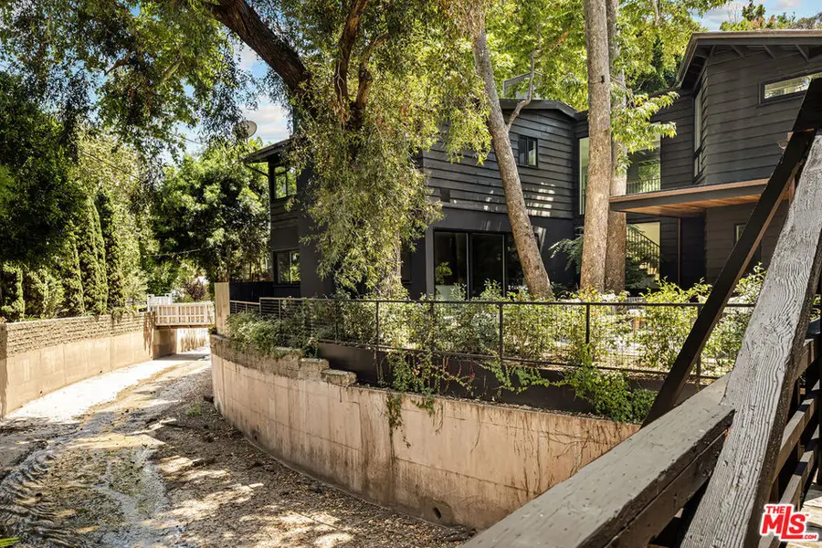 327 E Rustic Road, Santa Monica, CA 90402 - #3