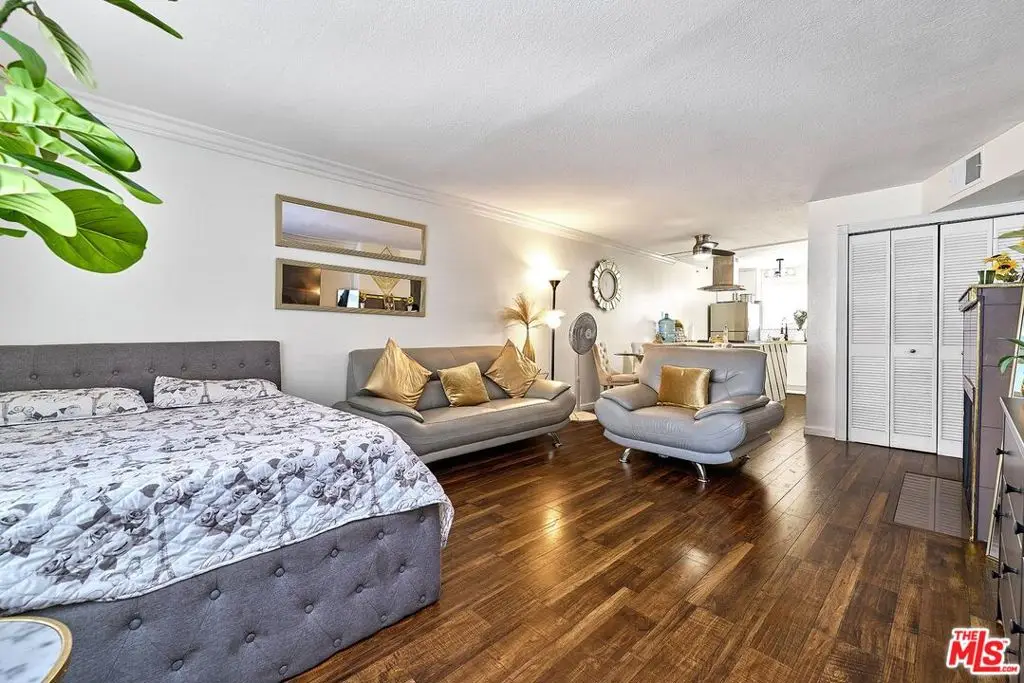 7045 Woodley Avenue #110, Van Nuys, CA 91406 - #1