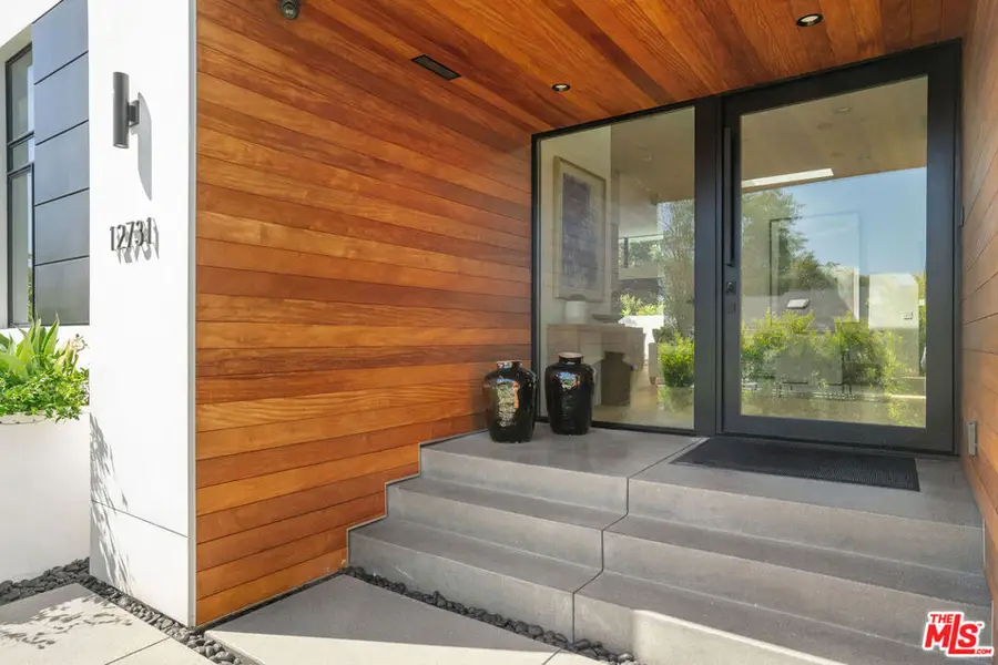 12731 Woodgreen Street, Los Angeles, CA 90066 - #2