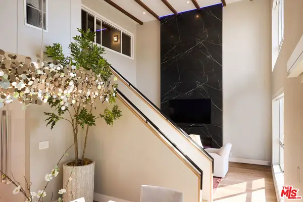 221 S Gale Drive #403, Beverly Hills, CA 90211