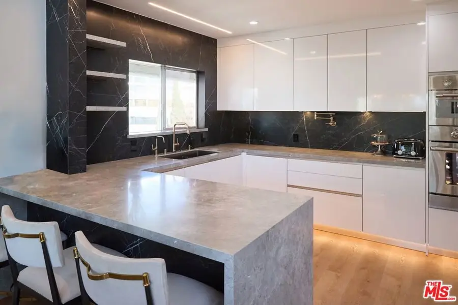 221 S Gale Drive #403, Beverly Hills, CA 90211 - #3