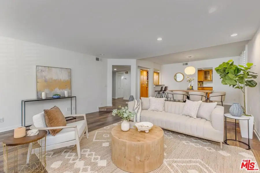 14521 Benefit Street #106, Sherman Oaks, CA 91403 - #3