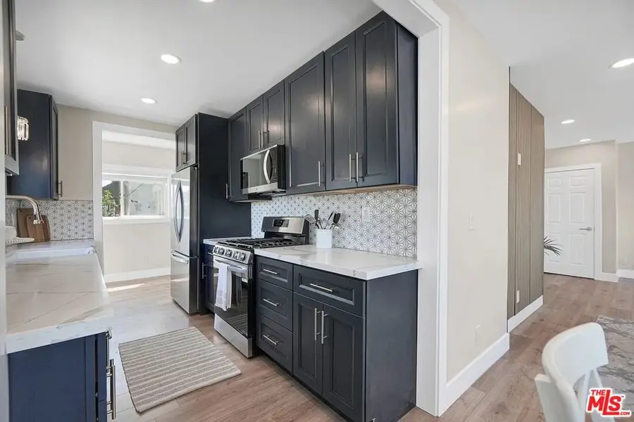 5726 5718 Los Angeles Street, Emeryville, CA 94608 - #3