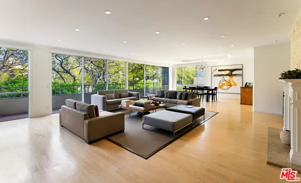 339 N Palm Drive #202, Beverly Hills, CA 90210