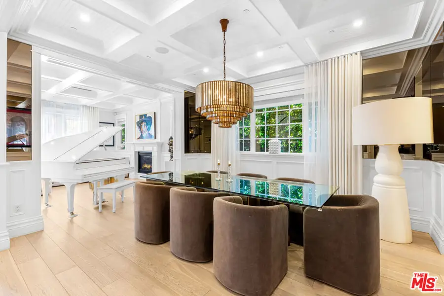 5000 Petit Avenue, Encino, CA 91436 - #2