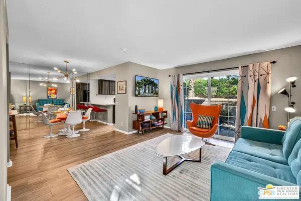 505 S Farrell Drive #D17, Palm Springs, CA 92264