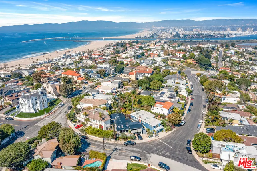 7421 Earldom Avenue, Playa Del Rey, CA 90293 - #3