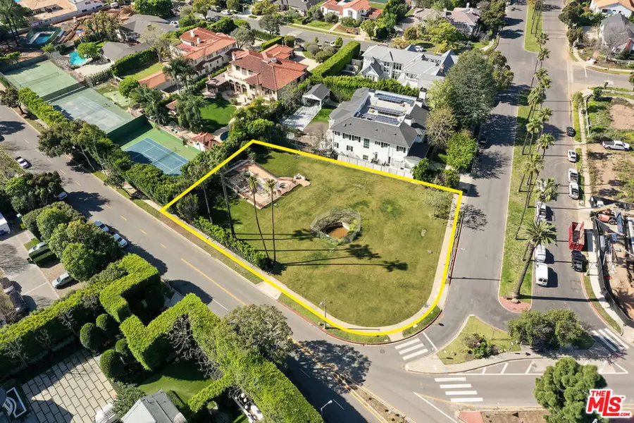 14800 Pampas Ricas Boulevard, Pacific Palisades, CA 90272 - #2