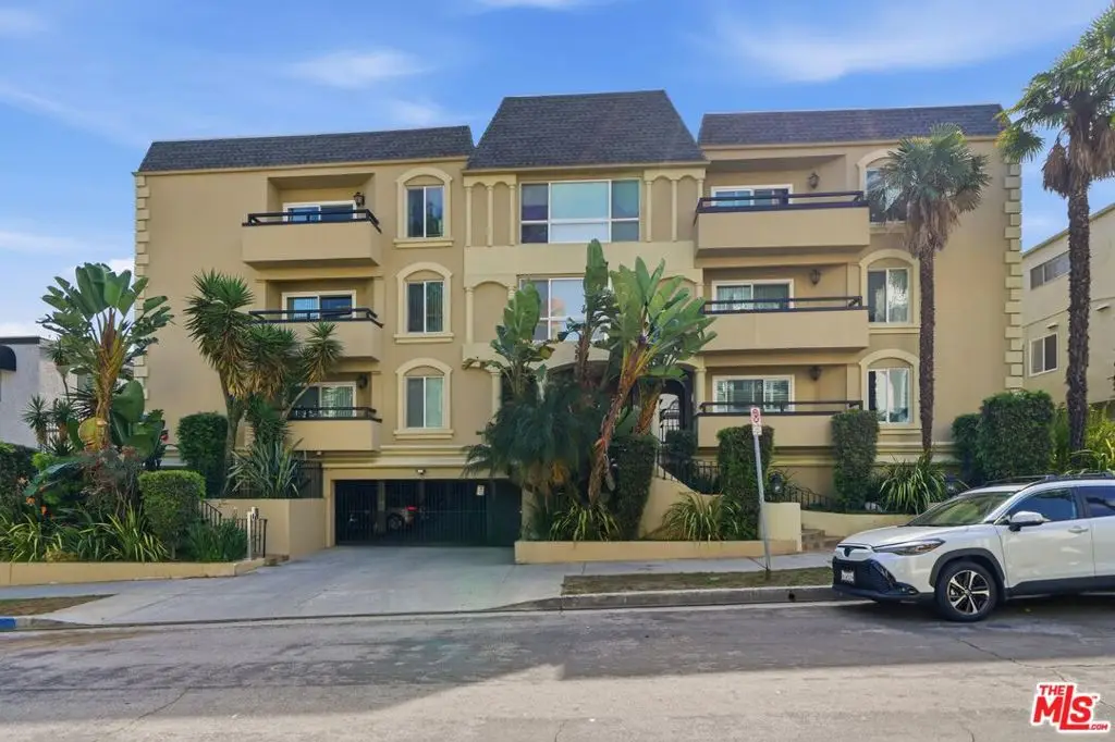 11646 Chenault Street #19, Los Angeles, CA 90049 - #1