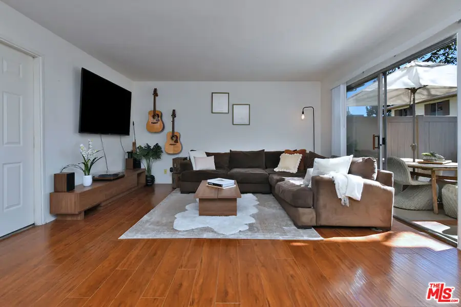 10341 Canoga Avenue #3, Chatsworth, CA 91311 - #2