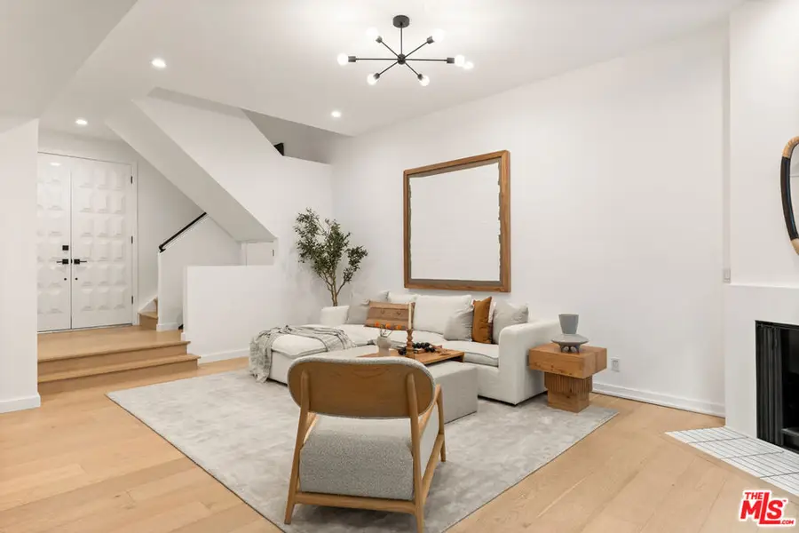 1131 12th Street #102, Santa Monica, CA 90403 - #3